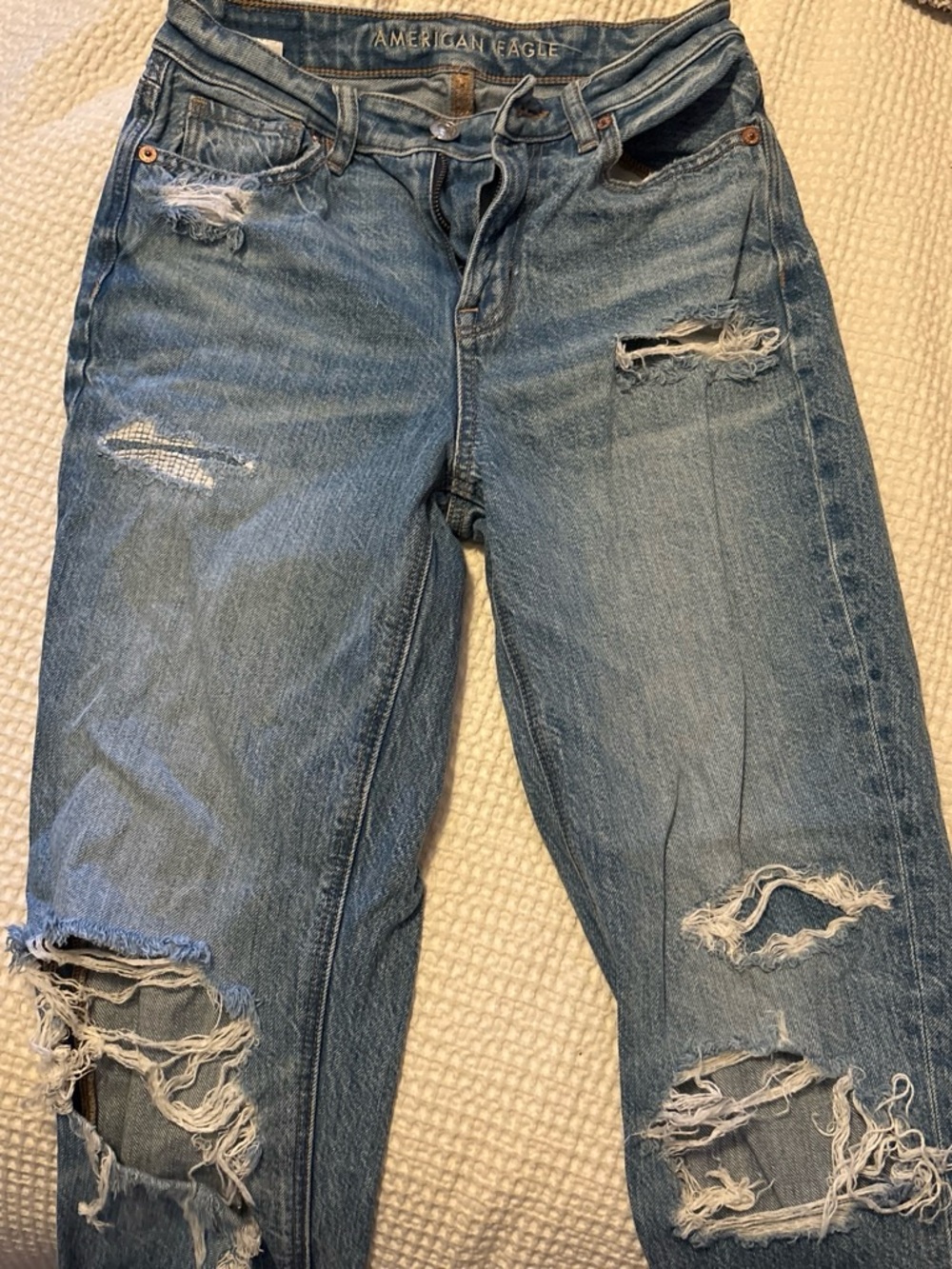 American Eagle Outfitters Women's Distressed Blue Jeans